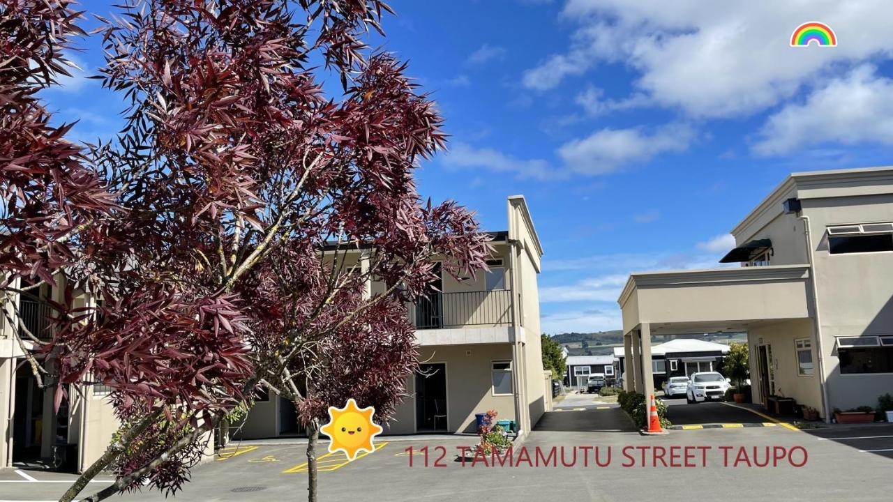 Chantillys Motor alojamiento Lago Lago Taupo Exterior foto