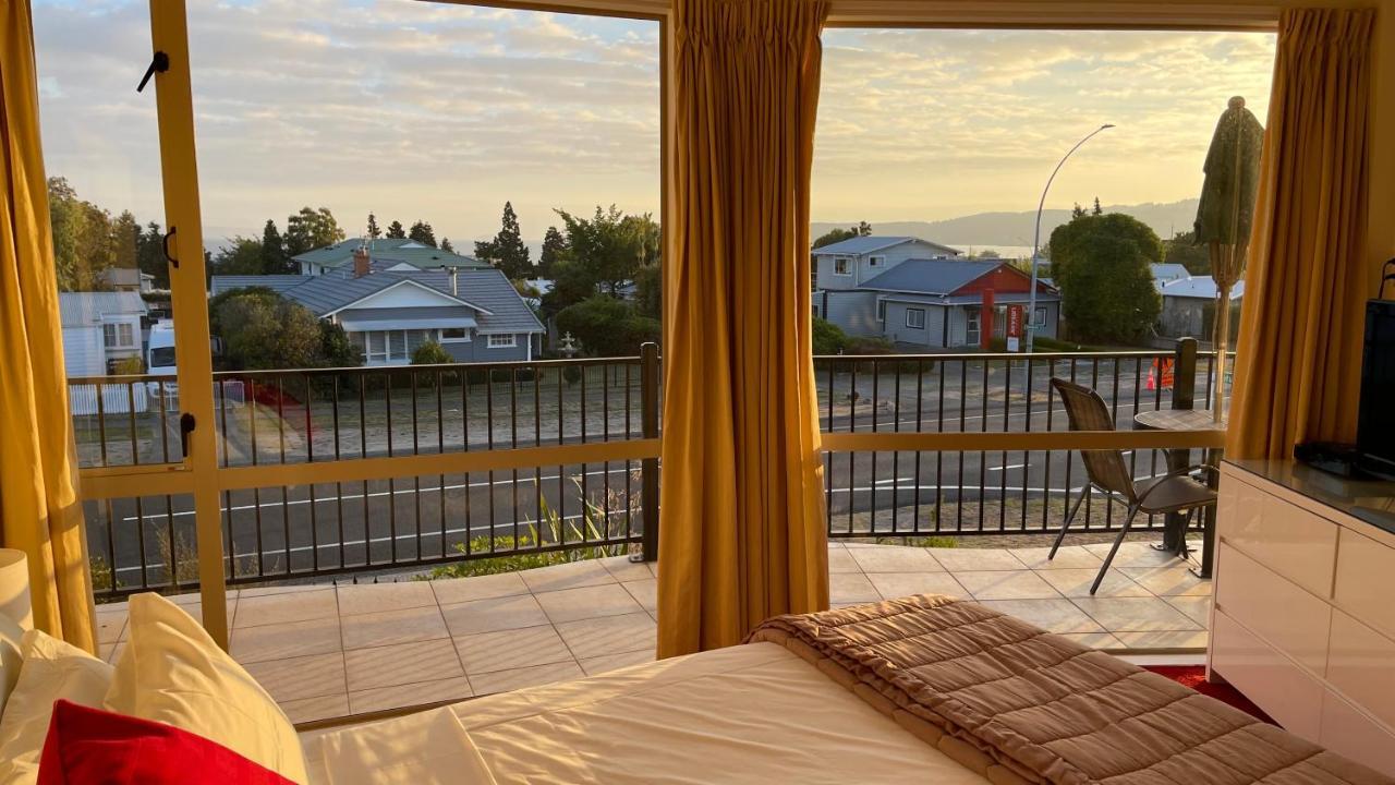 Chantillys Motor alojamiento Lago Lago Taupo Exterior foto